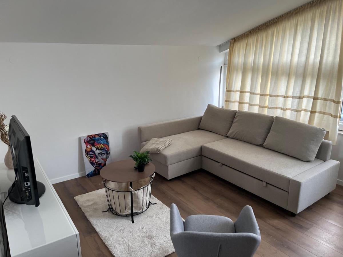 Studio Apartment Elena Задар Екстер'єр фото