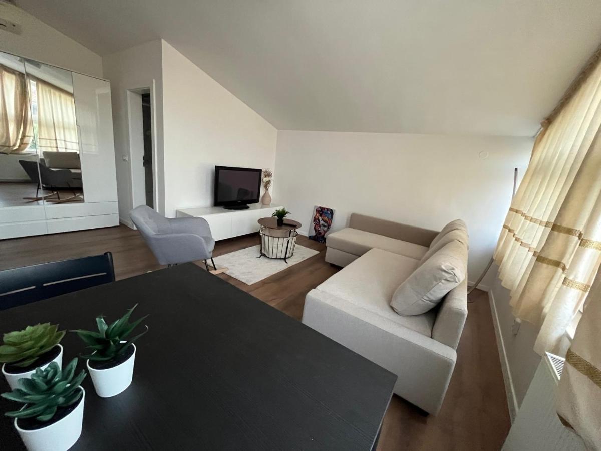 Studio Apartment Elena Задар Екстер'єр фото